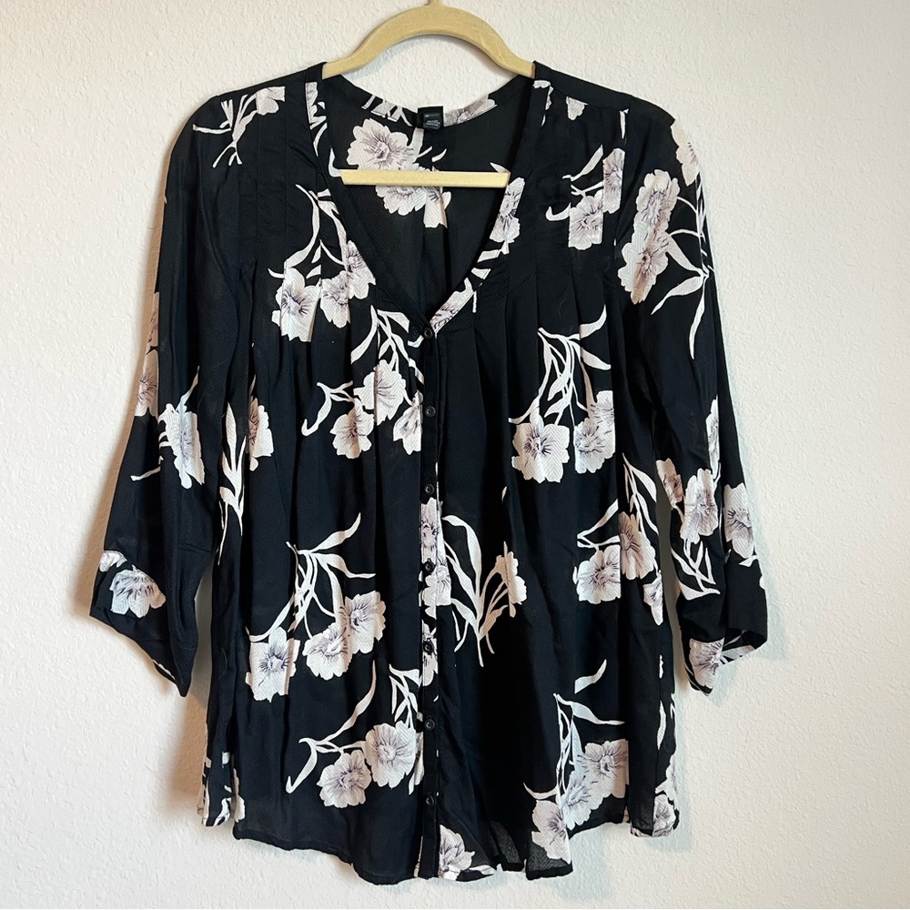 Volcom Black Floral Blouse size Small